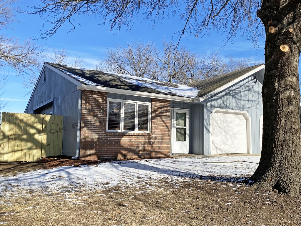 Available Houses & Duplexes Eck Real Estate Property Services