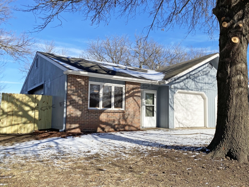 Available Houses & Duplexes Eck Real Estate Property Services