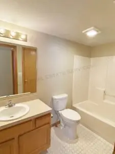 2712-Grand-Circle-Main-floor-bath-scaled