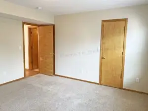 2712-Grand-Circle-Main-floor-bdr-2-scaled