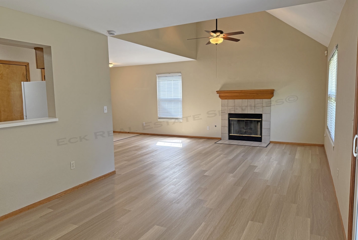 2759 Grand Circle