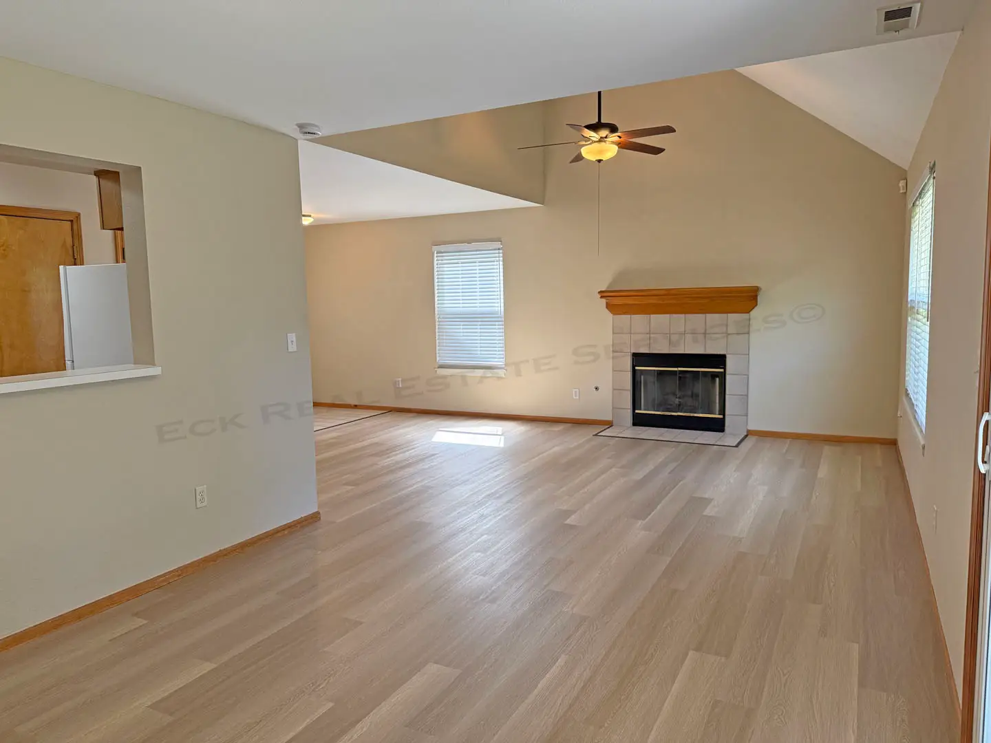 2759 Grand Circle
