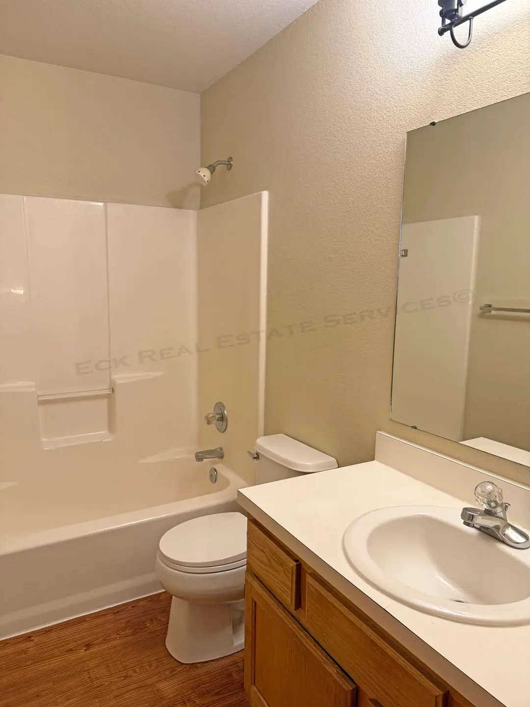 2759 Grand Circle