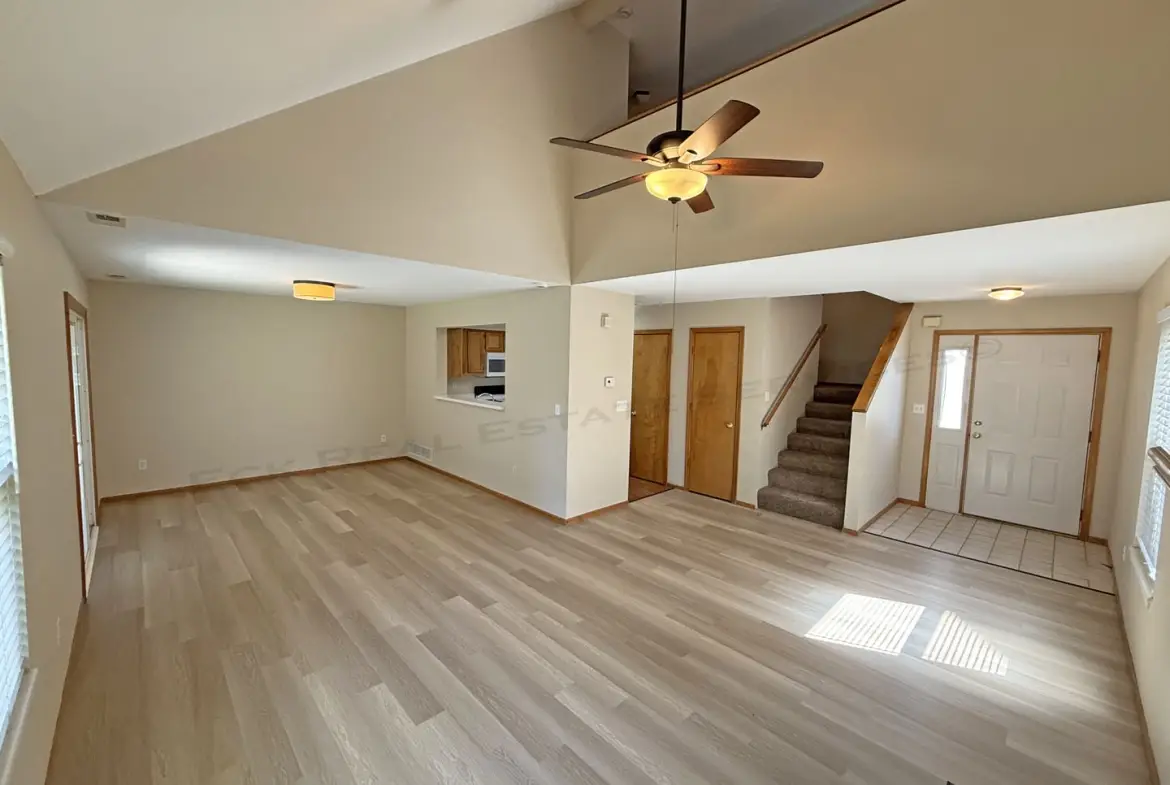 2759 Grand Circle