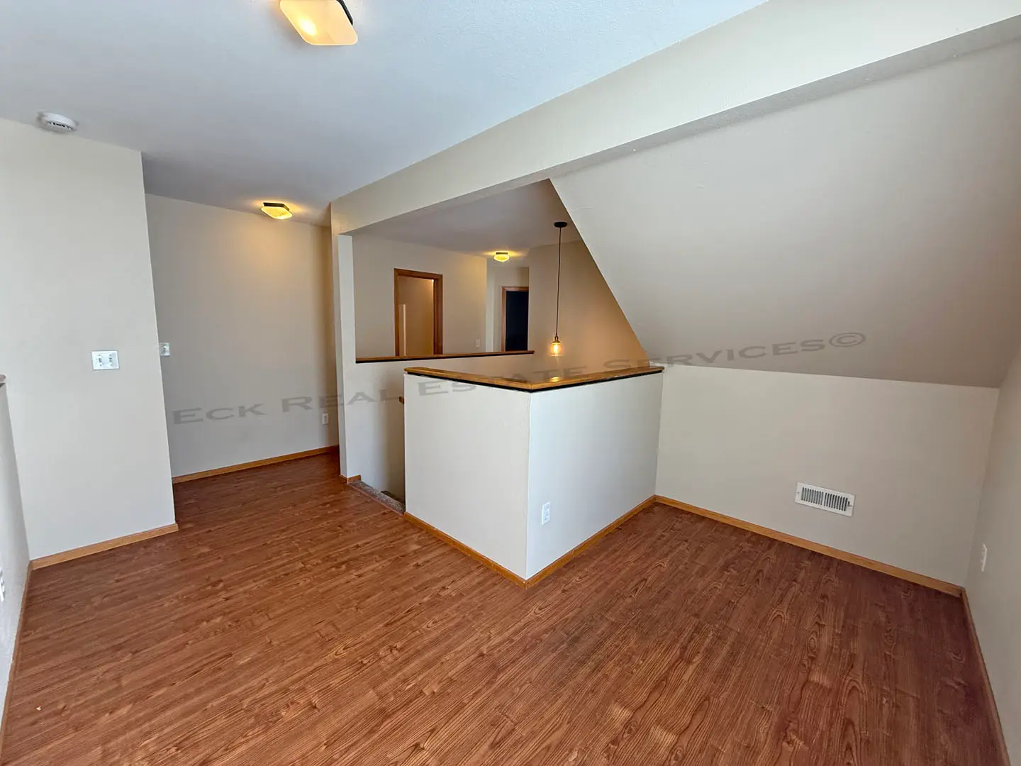 2759 Grand Circle