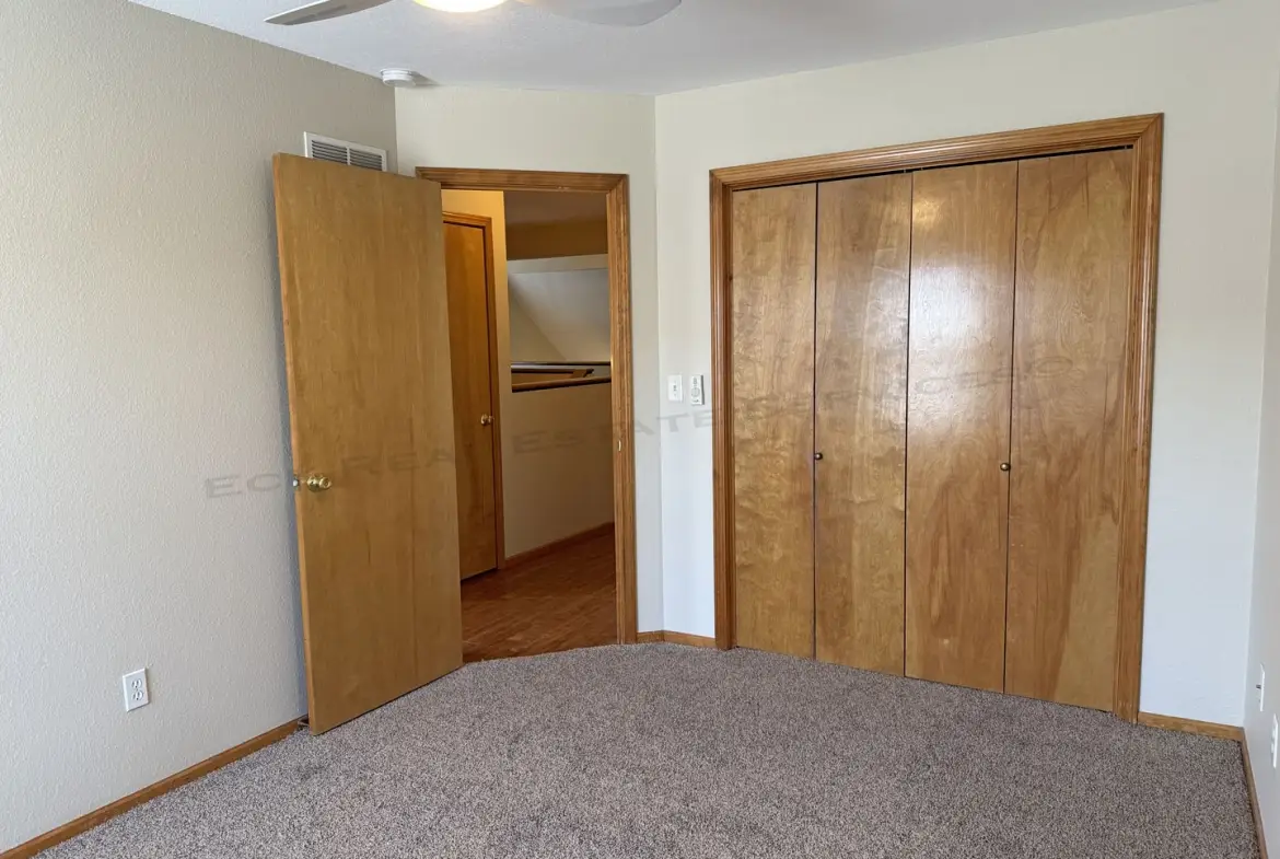 2759 Grand Circle