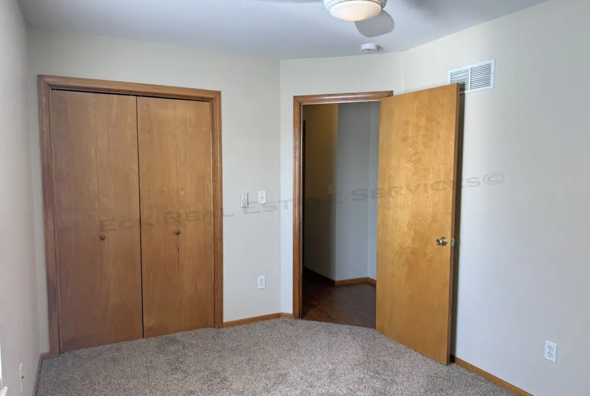 2759 Grand Circle