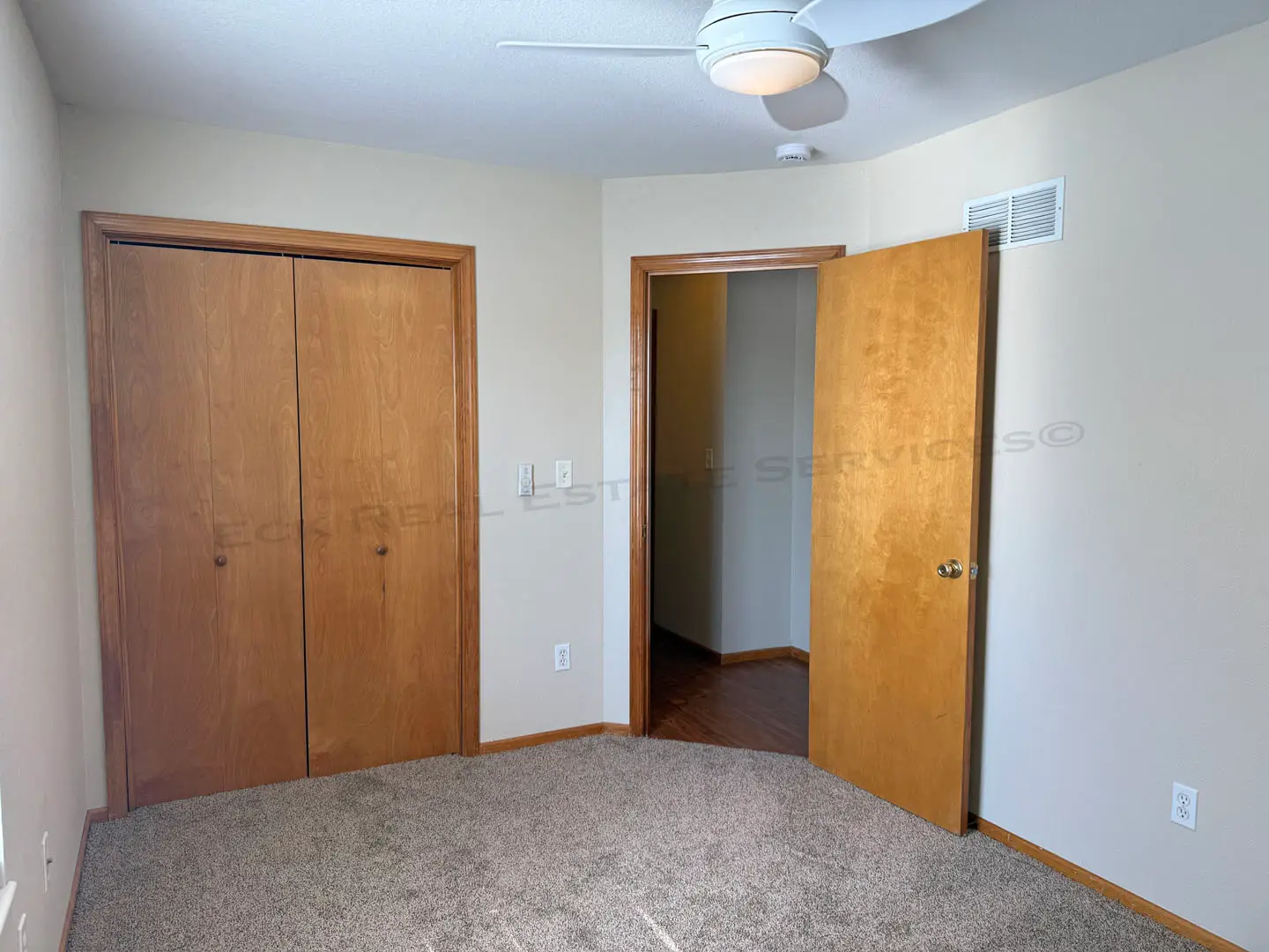 2759 Grand Circle