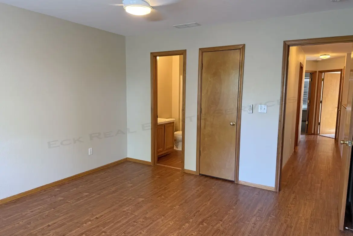 2759 Grand Circle